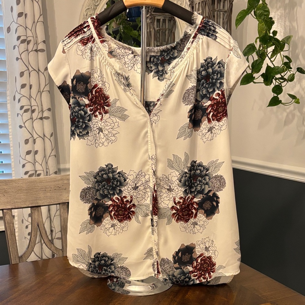 Daniel Rainn Cream Floral Blouse